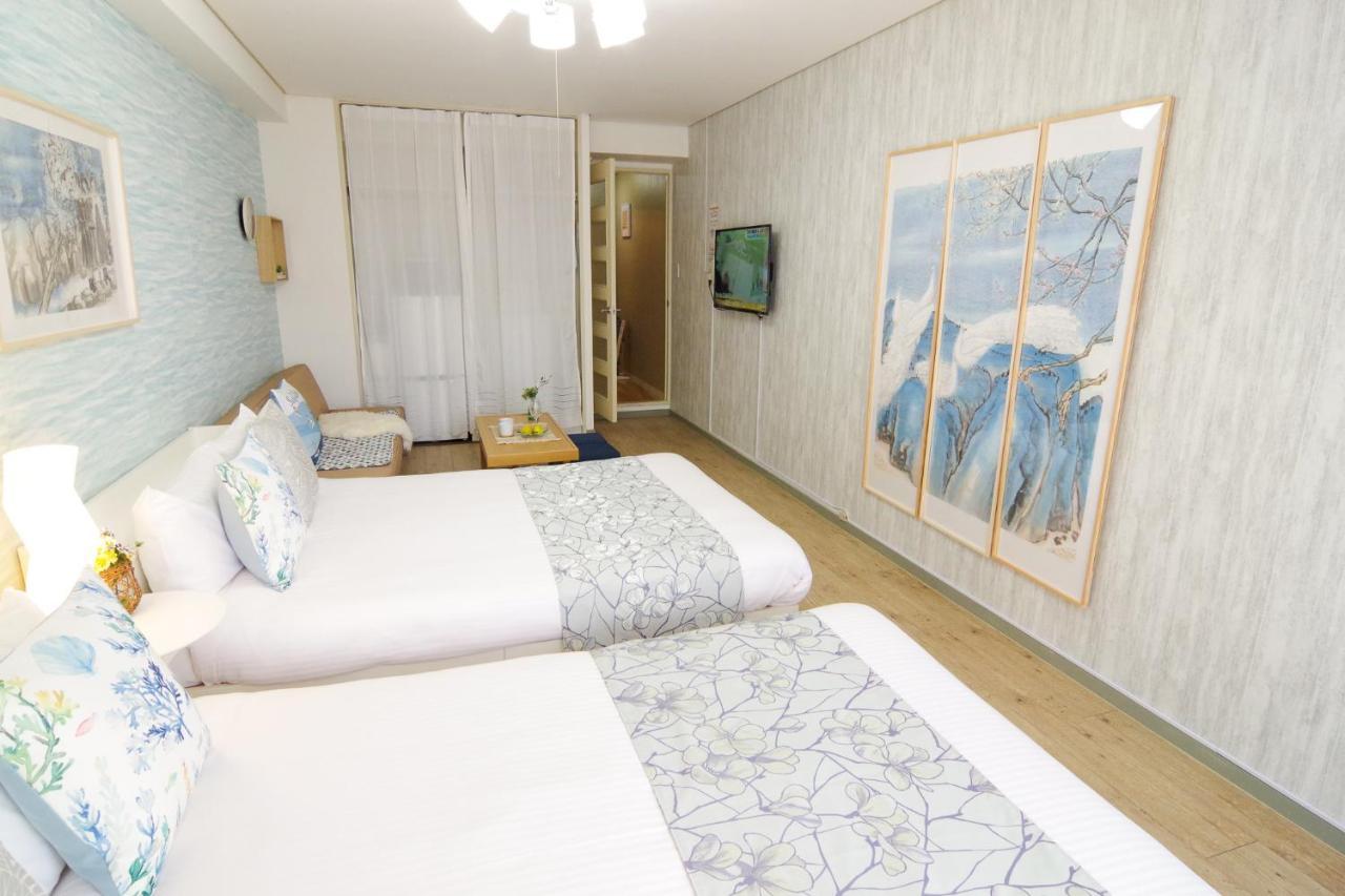 Nippombashi Art Hotel 506 Osaka Bagian luar foto