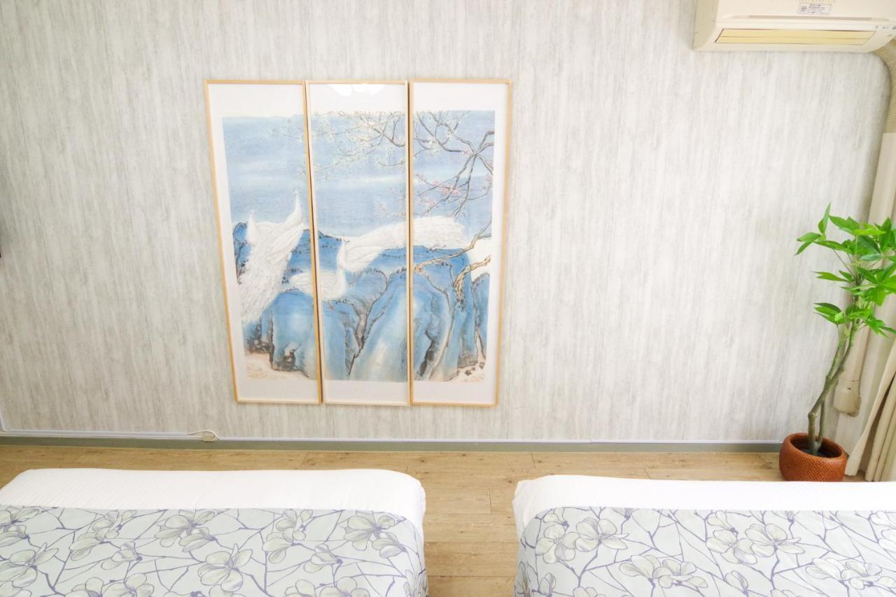 Nippombashi Art Hotel 506 Osaka Bagian luar foto