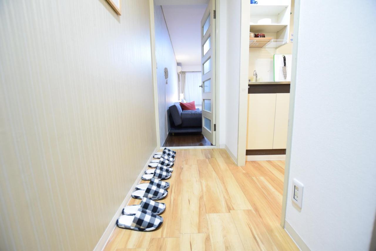 Nippombashi Art Hotel 506 Osaka Bagian luar foto